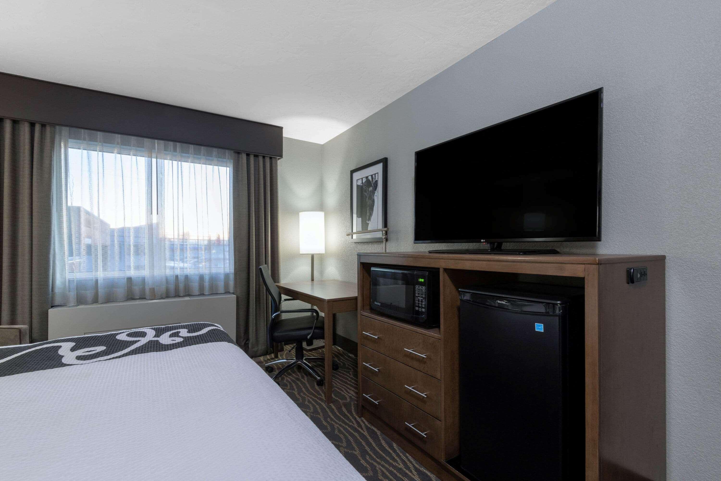 La Quinta By Wyndham Anchorage Airport Hotel Bagian luar foto