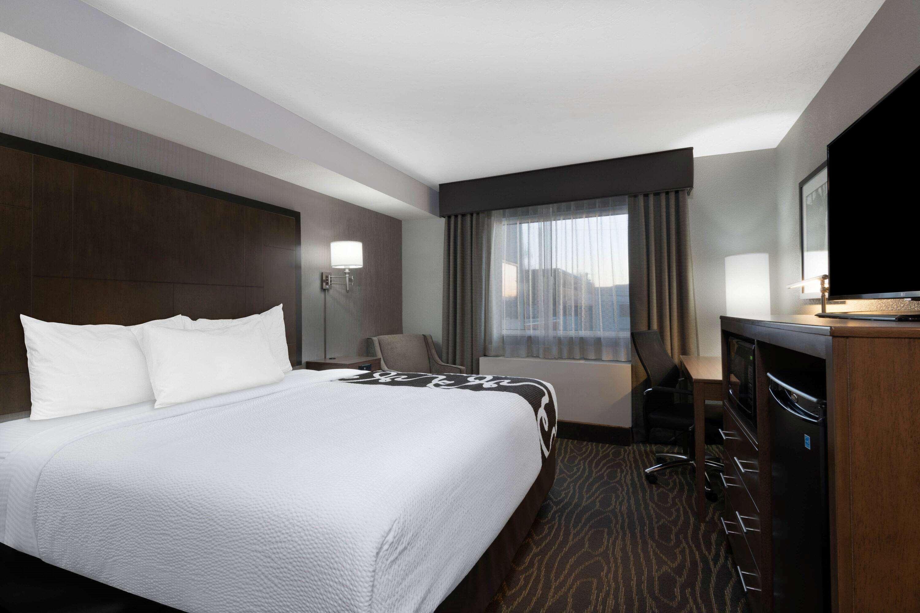 La Quinta By Wyndham Anchorage Airport Hotel Bagian luar foto