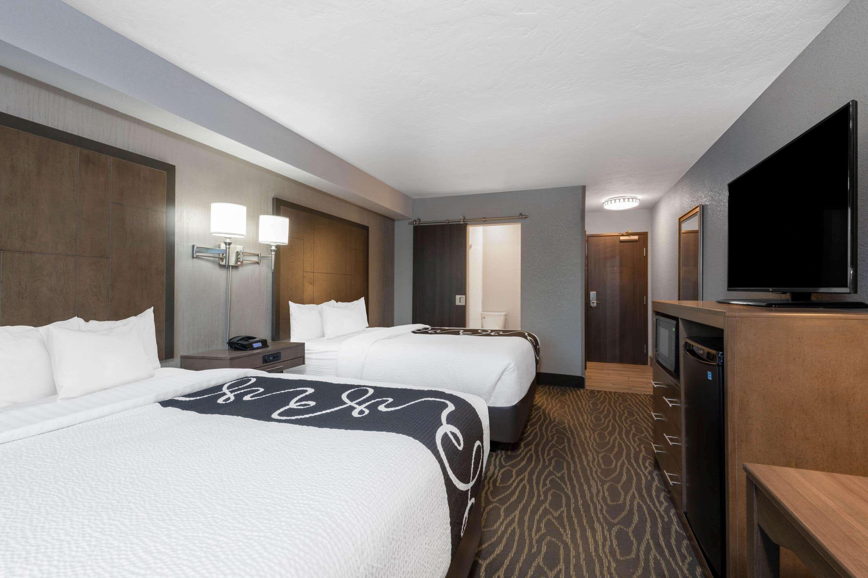 La Quinta By Wyndham Anchorage Airport Hotel Bagian luar foto