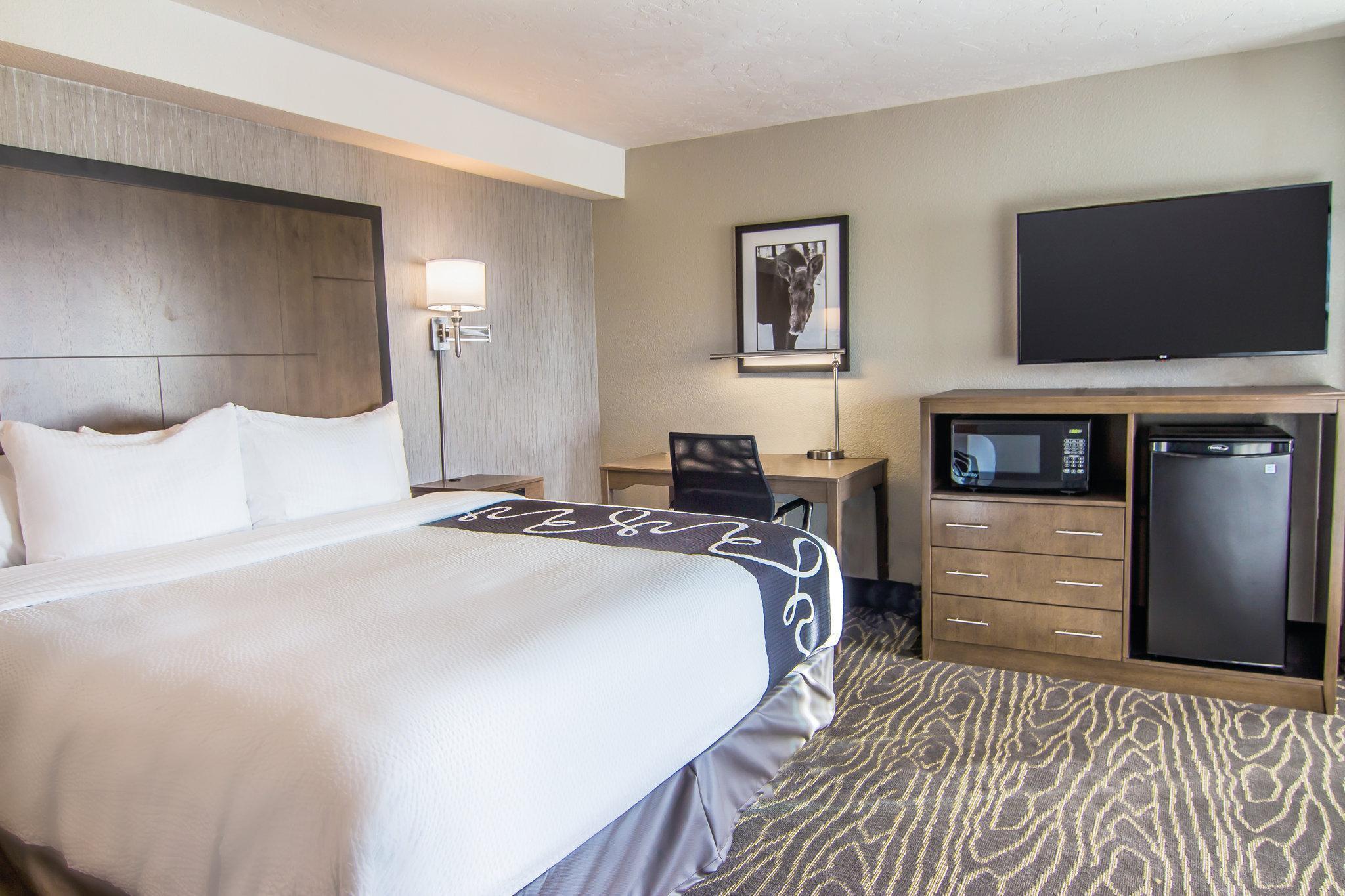 La Quinta By Wyndham Anchorage Airport Hotel Bagian luar foto