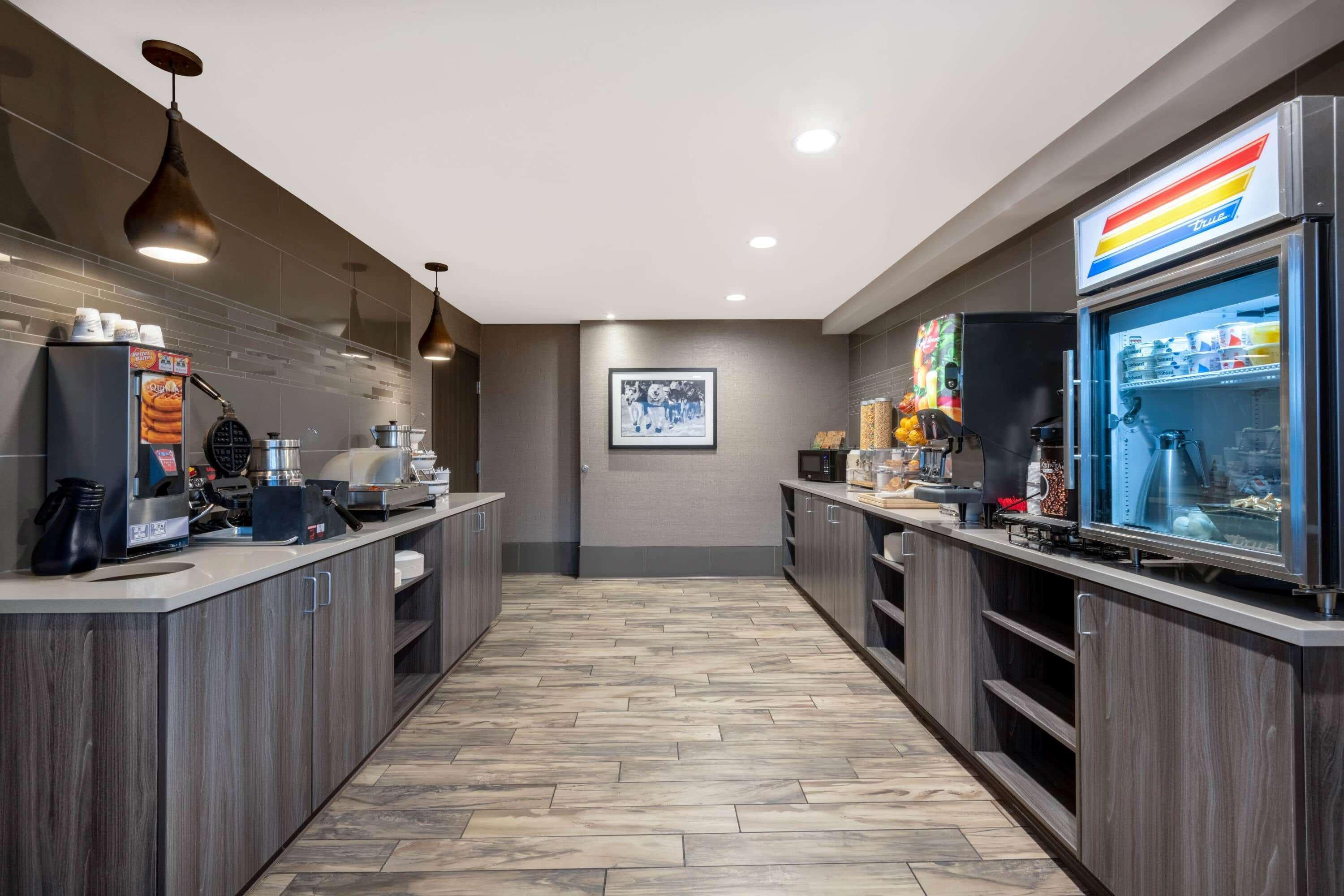 La Quinta By Wyndham Anchorage Airport Hotel Bagian luar foto